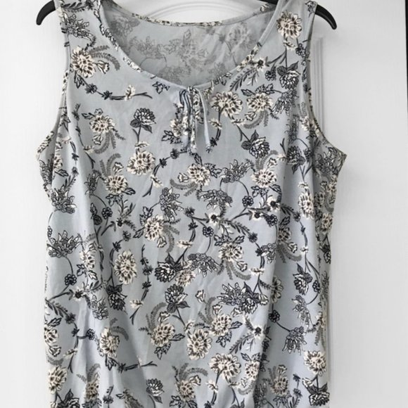 🛍 2 for $25! 🛍 Cleo - Blue Floral Paisley Print Sleeveless Tank Top - Picture 5 of 11